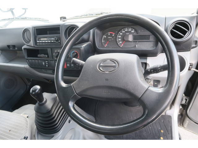 日野デュトロ平ボディ小型（2t・3t）[写真30]