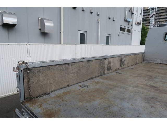 日野デュトロ平ボディ小型（2t・3t）[写真07]