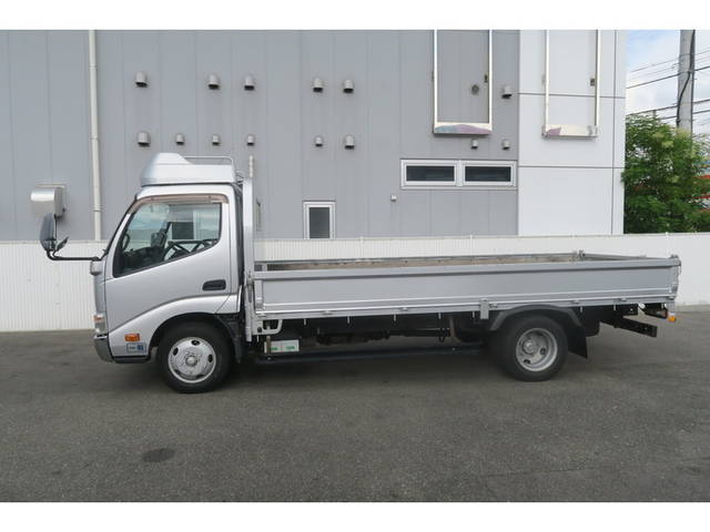 日野デュトロ平ボディ小型（2t・3t）[写真09]