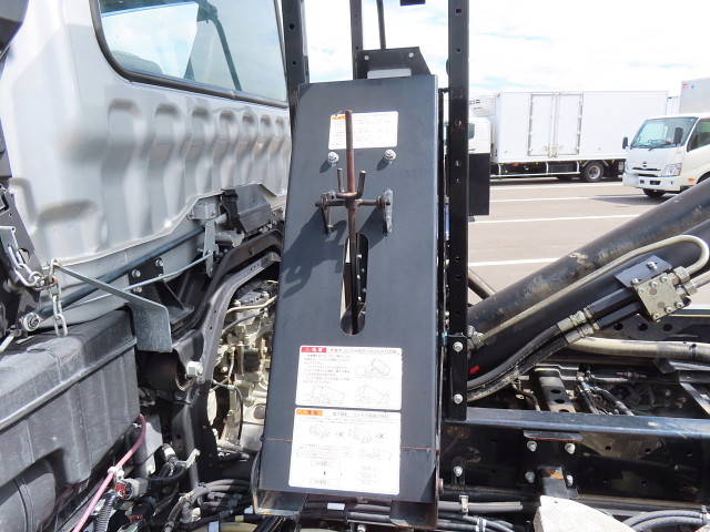 三菱ふそうファイターコンテナ専用車中型（4t）[写真11]