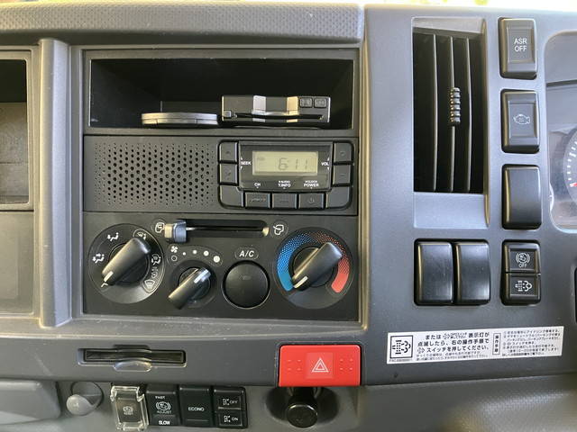 いすゞエルフパッカー車（塵芥車）小型（2t・3t）[写真36]