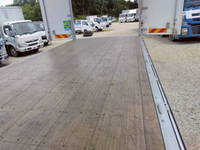 いすゞフォワードアルミウイング中型（4t）[写真13]