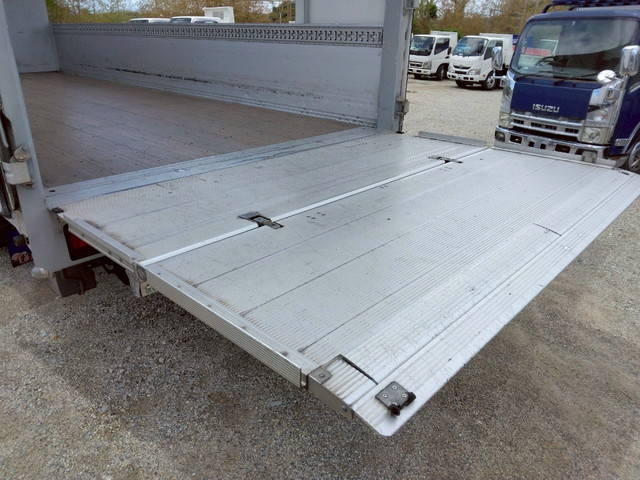 いすゞフォワードアルミウイング中型（4t）[写真13]