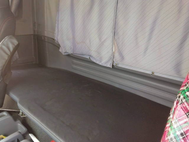 いすゞフォワードアルミウイング中型（4t）[写真23]