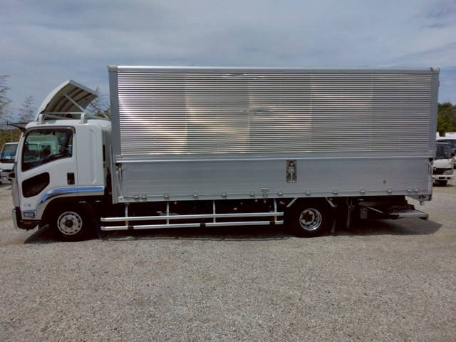 いすゞフォワードアルミウイング中型（4t）[写真06]