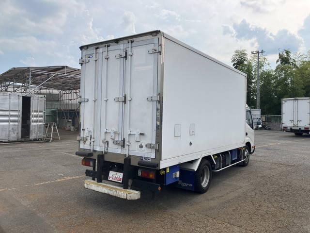 日野デュトロ冷凍車（冷蔵車）小型（2t・3t）[写真02]