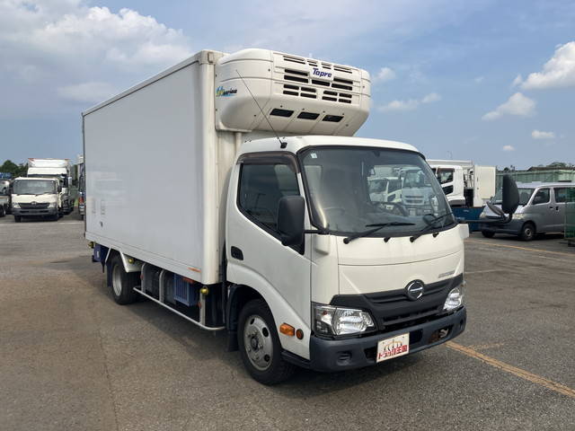 日野デュトロ冷凍車（冷蔵車）小型（2t・3t）[写真03]