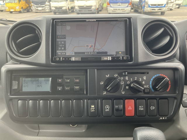 日野デュトロ冷凍車（冷蔵車）小型（2t・3t）[写真36]