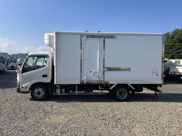 日野デュトロ冷凍車（冷蔵車）小型（2t・3t）[写真05]