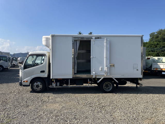 日野デュトロ冷凍車（冷蔵車）小型（2t・3t）[写真06]