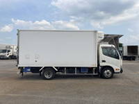 日野デュトロ冷凍車（冷蔵車）小型（2t・3t）[写真08]