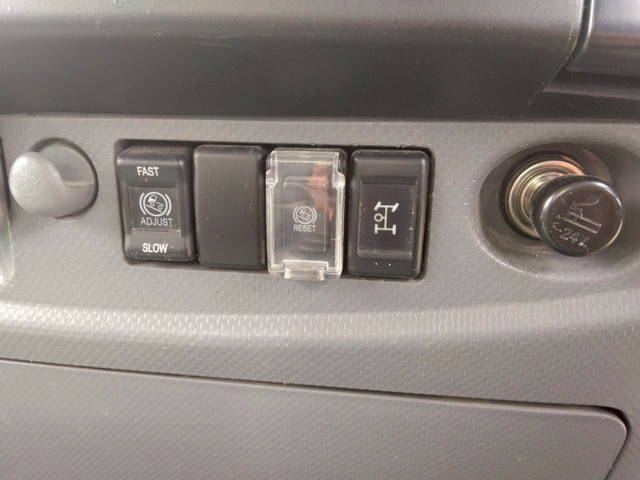 いすゞフォワード深ダンプ（土砂禁ダンプ）中型（4t）[写真28]