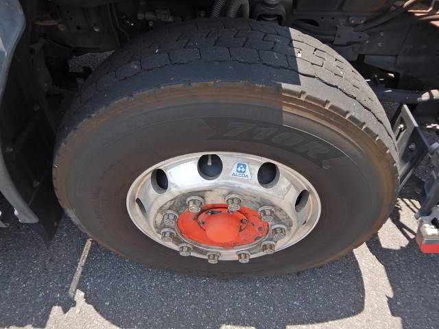 いすゞギガトレーラーヘッド（トラクターヘッド）大型（10t）[写真11]