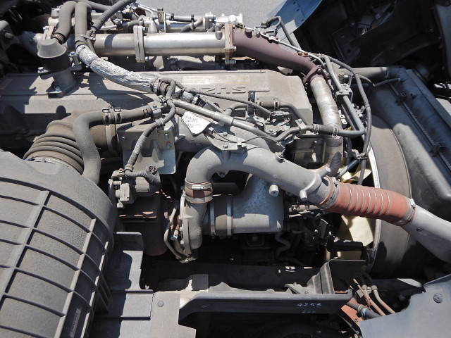 いすゞギガトレーラーヘッド（トラクターヘッド）大型（10t）[写真12]