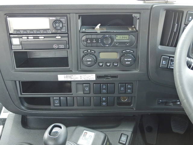 いすゞギガトレーラーヘッド（トラクターヘッド）大型（10t）[写真20]