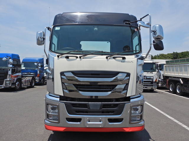 いすゞギガトレーラーヘッド（トラクターヘッド）大型（10t）[写真04]