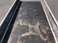 三菱ふそうキャンター平ボディ小型（2t・3t）[写真12]