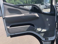 三菱ふそうキャンター平ボディ小型（2t・3t）[写真28]