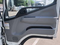 三菱ふそうキャンター平ボディ小型（2t・3t）[写真29]