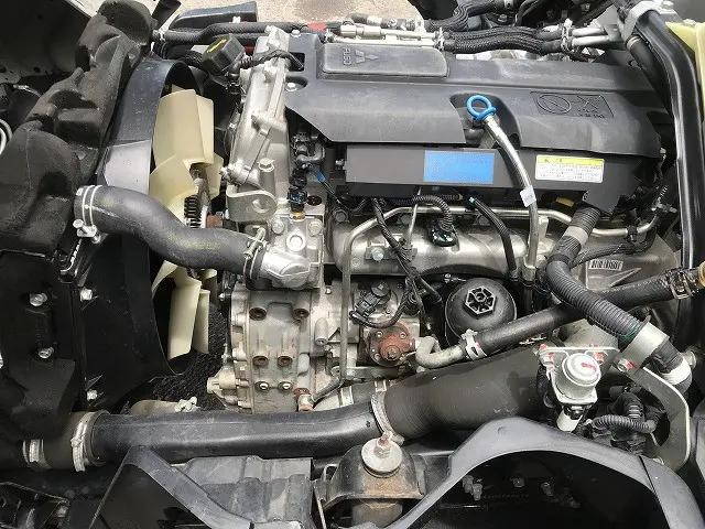 三菱ふそうキャンターアルミバン小型（2t・3t）[写真13]