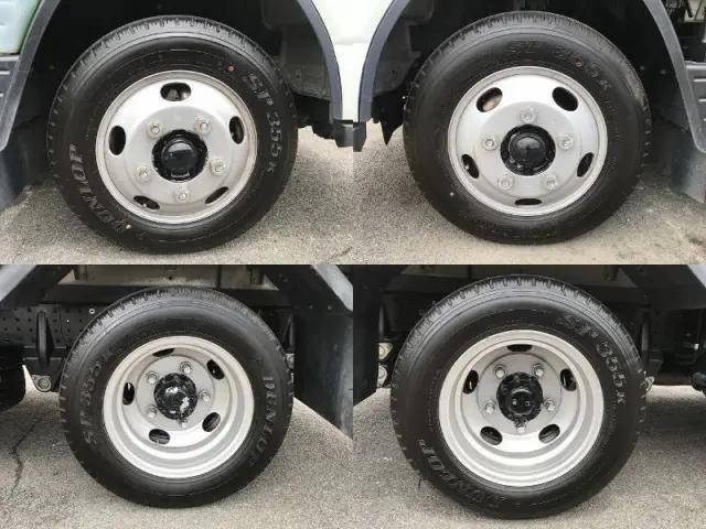 三菱ふそうキャンターアルミバン小型（2t・3t）[写真27]