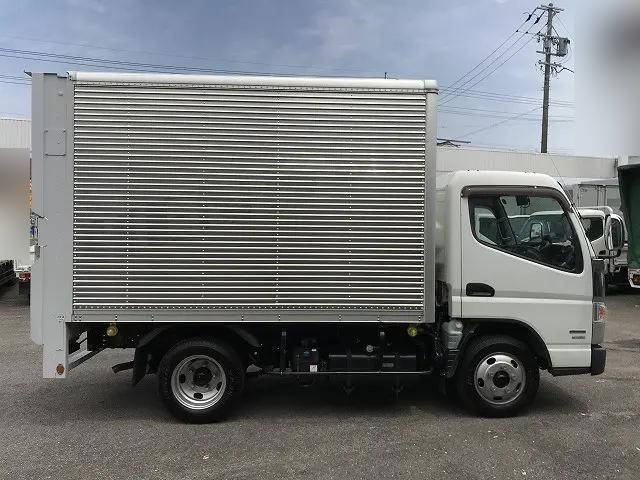 三菱ふそうキャンターアルミバン小型（2t・3t）[写真08]