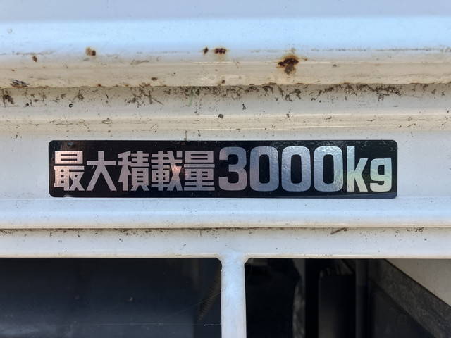日野デュトロ平ボディ小型（2t・3t）[写真14]