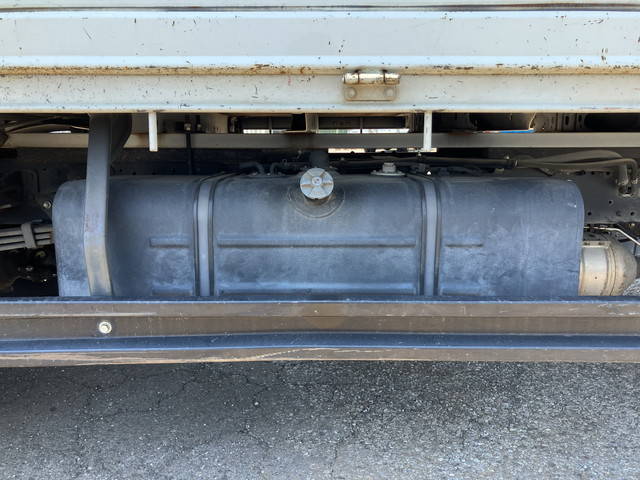 日野デュトロ平ボディ小型（2t・3t）[写真18]