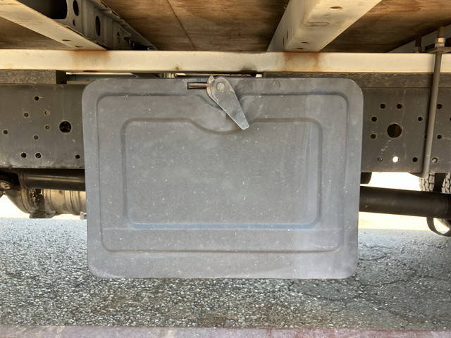 日野デュトロ平ボディ小型（2t・3t）[写真20]