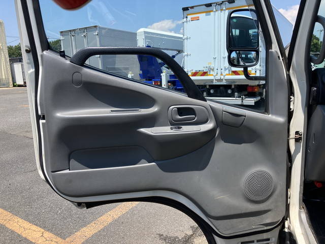 日野デュトロ平ボディ小型（2t・3t）[写真28]