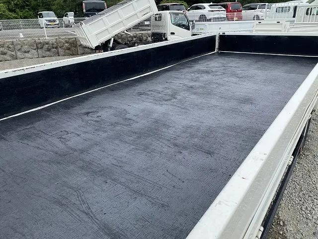 トヨタダイナ平ボディ小型（2t・3t）[写真32]