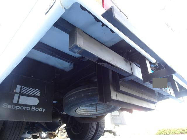 いすゞエルフ移動販売車小型（2t・3t）[写真11]