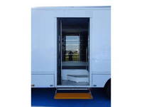 いすゞエルフ移動販売車小型（2t・3t）[写真14]