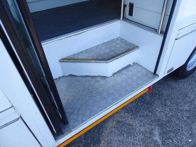いすゞエルフ移動販売車小型（2t・3t）[写真15]