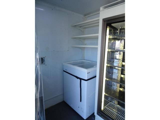 いすゞエルフ移動販売車小型（2t・3t）[写真16]