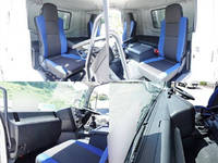 いすゞギガアルミウイング大型（10t）[写真21]