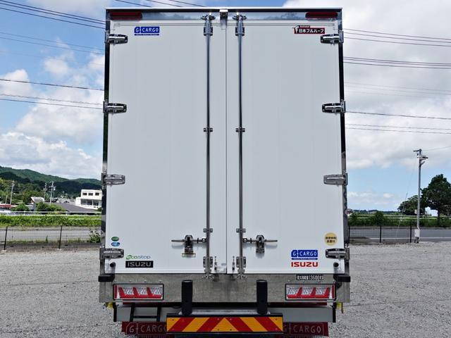 いすゞギガアルミウイング大型（10t）[写真07]