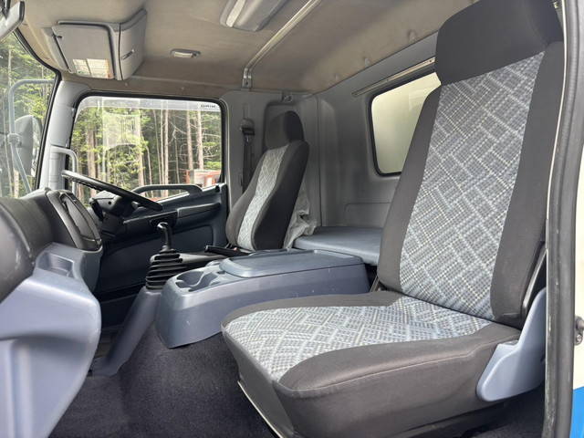 日野レンジャーパネルバン中型（4t）[写真24]