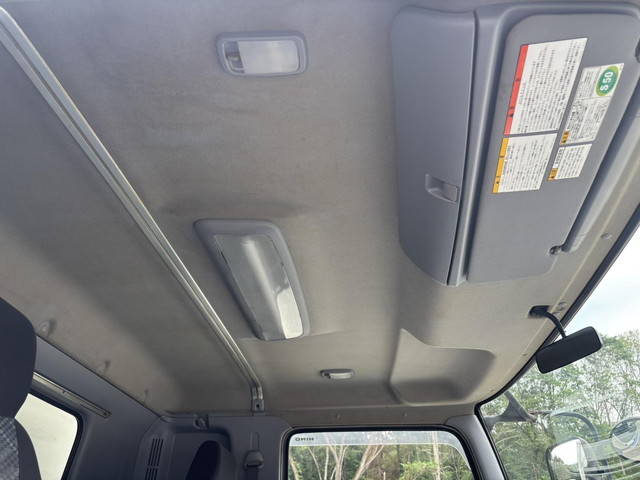 日野レンジャーパネルバン中型（4t）[写真25]