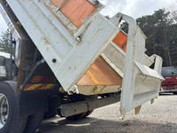 三菱ふそうスーパーグレートダンプ大型（10t）[写真12]