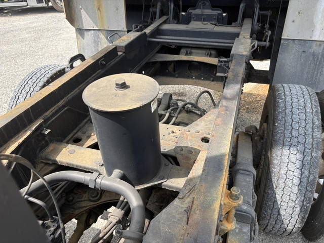 三菱ふそうスーパーグレートダンプ大型（10t）[写真17]