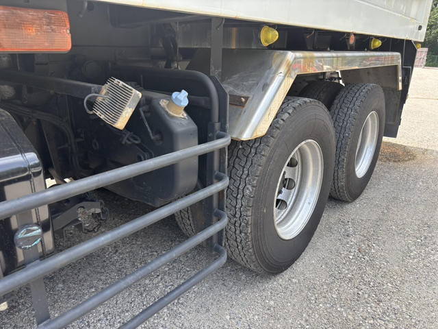 三菱ふそうスーパーグレートダンプ大型（10t）[写真21]