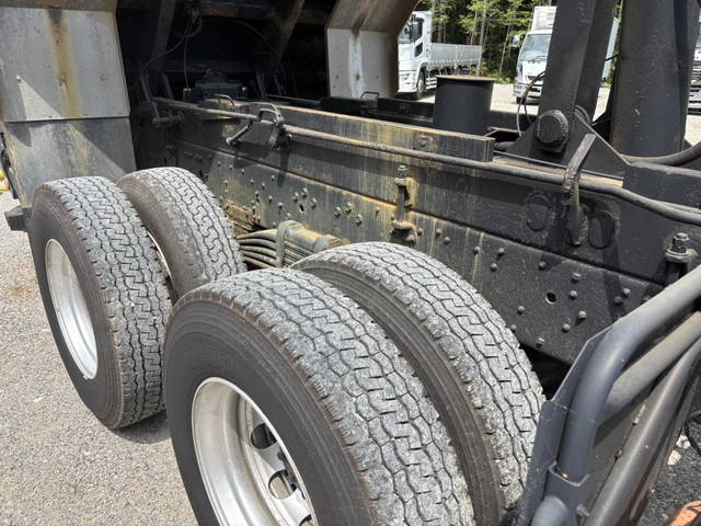 三菱ふそうスーパーグレートダンプ大型（10t）[写真22]