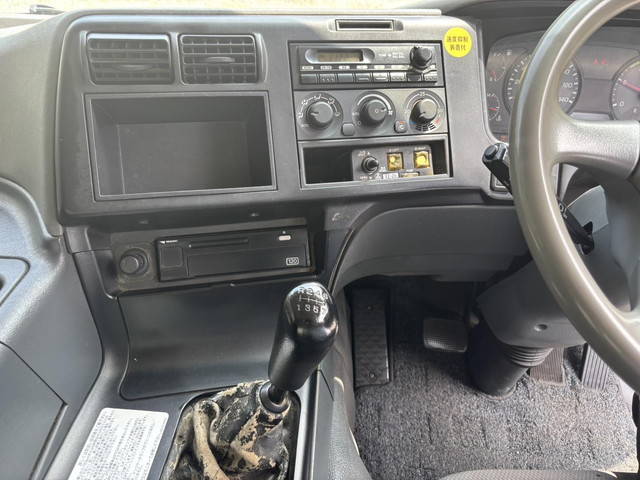 三菱ふそうスーパーグレートダンプ大型（10t）[写真29]