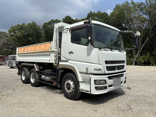 三菱ふそうスーパーグレートダンプ大型（10t）[写真03]