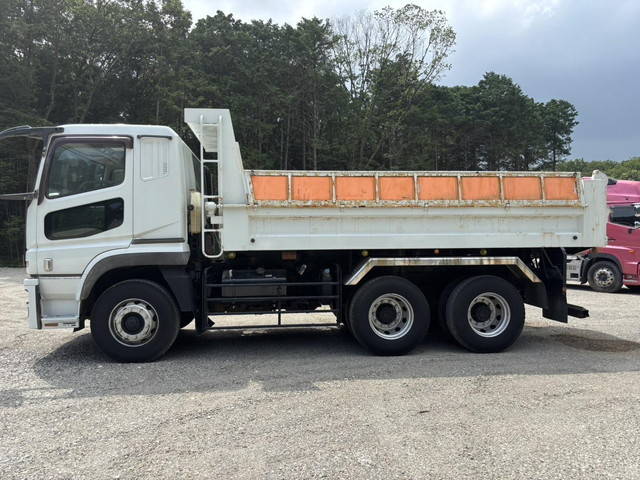 三菱ふそうスーパーグレートダンプ大型（10t）[写真06]