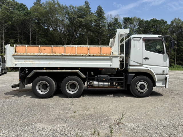 三菱ふそうスーパーグレートダンプ大型（10t）[写真07]