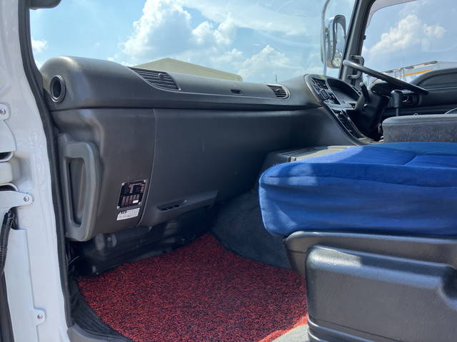 いすゞギガコンテナ専用車大型（10t）[写真30]