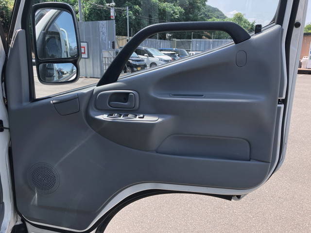 日野デュトロ平ボディ小型（2t・3t）[写真29]