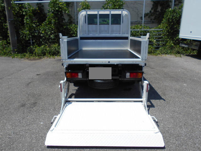 日野デュトロダブルキャブ（Wキャブ）小型（2t・3t）[写真09]